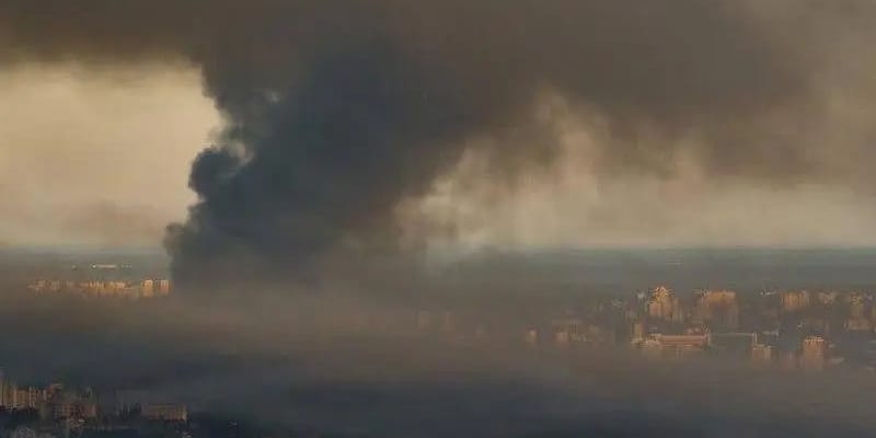 NYT: Rusko letecky zaútočilo na Ukrajinu po telefonáte Trumpa s Putinom.