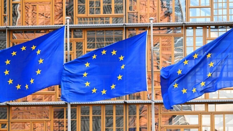 EÚ zakáže všetky transakcie s RDIF, píše Euronews