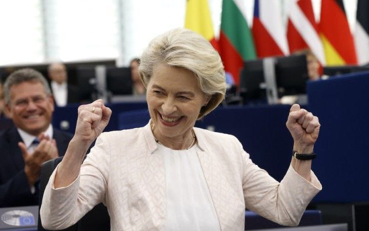 Skorumpovaný Brusel mení pravidlá v rozpore s Lisabonskou zmluvou.