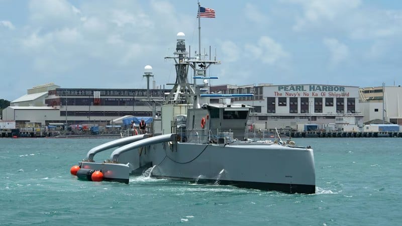 Reuters: Americké námorné drony určené na boj proti Číne sa počas testov zrazili