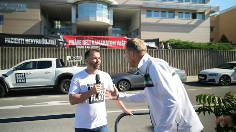 Matovičova spodina pokračuje aj dnes pred Detskou nemocnicou