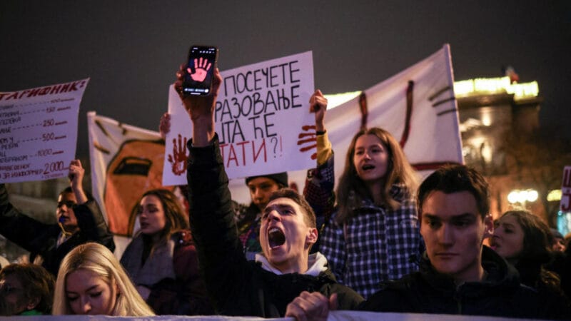 Šimečka a spol. bude v útorok oslavovať srbských slniečkárskych teroristov