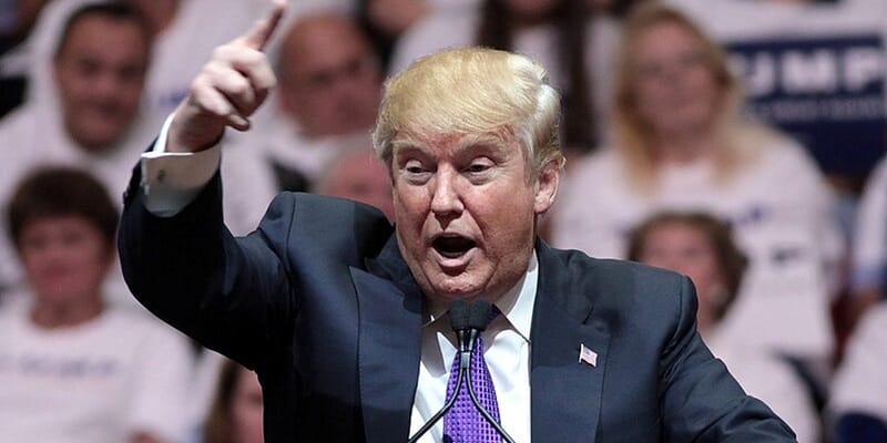 Trump zhodnotil incident s poľskými drononmi slovami, "že sa to začalo"