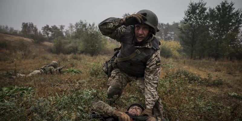 Dôstojník UA ozbrojených síl tvrdí, že v DĽR sú veľké problémy s personálom píše Le Figaro