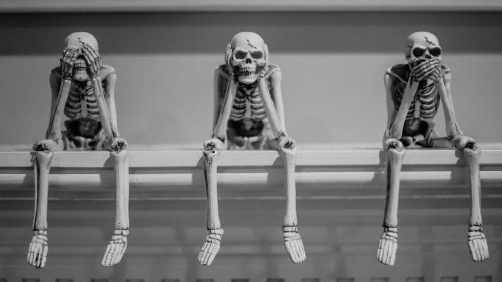 Švajčiarsko kriminalizuje zdravý rozum, informuje TEC