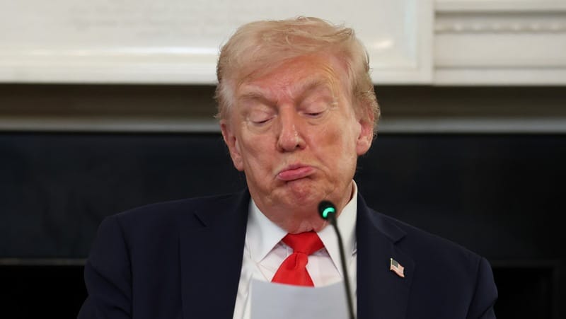 Trumpove chrapúnstva v politike. Ľudí ktorí sa nám nepáčia jednoducho z.a.b.i.j.e.m.e