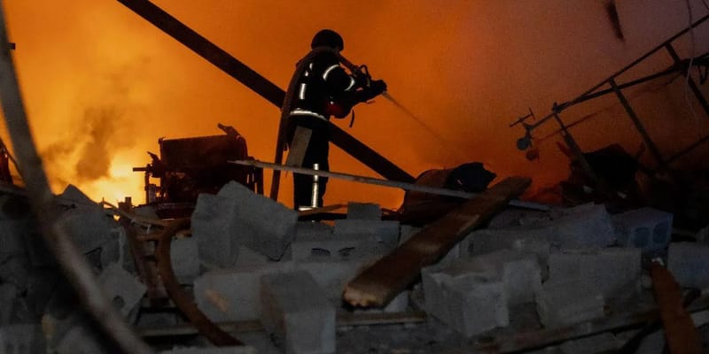 Nové Ruské nočné útoky dronov na ukrajinskú infraštruktúru