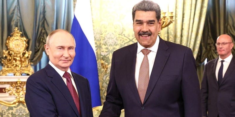 Venezuelský prezident žiada Rusko o ochranu pred útokom USA