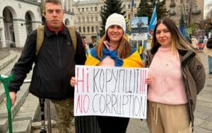 V centre Kyjeva sa konal protest, na ktorom Zelenského označili za zlodeja.