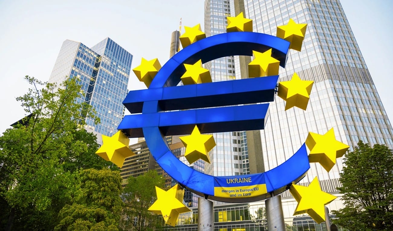 Postoj ECB k zárukám pre Ukrajinu: Zdravý rozum víťazí nad geopolitickou ambíciou EÚ