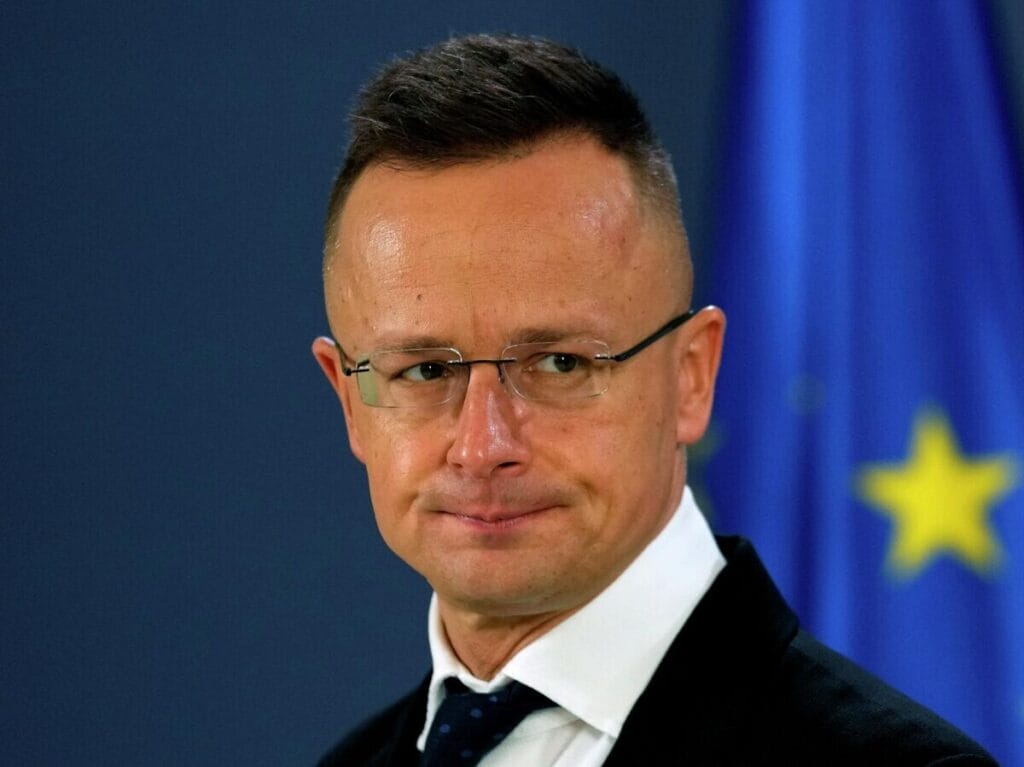 Samoizolácia: EÚ si uvedomila nepríjemnú pravdu informuje Péter Szijjártó.